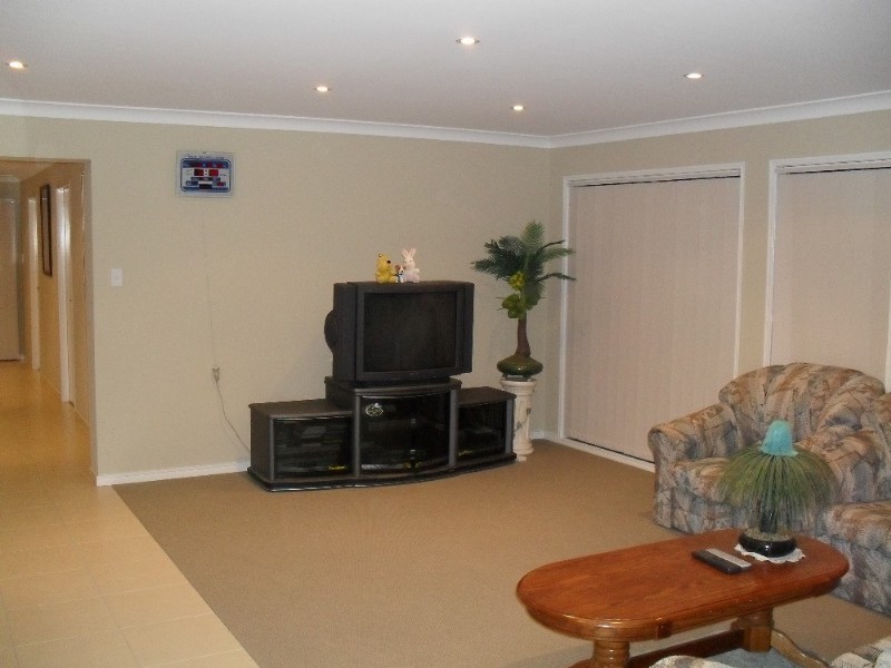 10-12 Mallard Court, New Beith QLD 4124