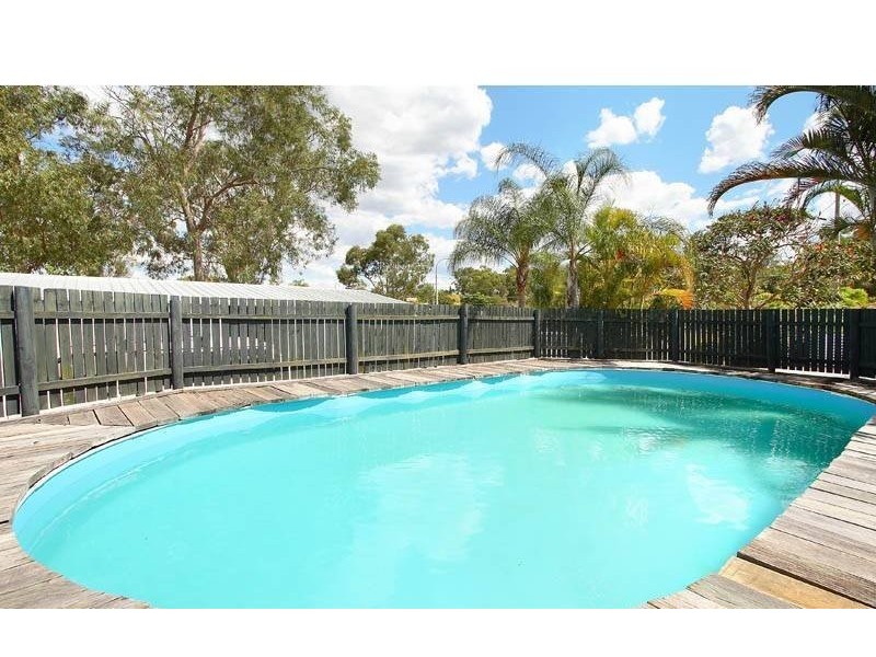 104 Parkroyal Crescent, Regents Park QLD 4118