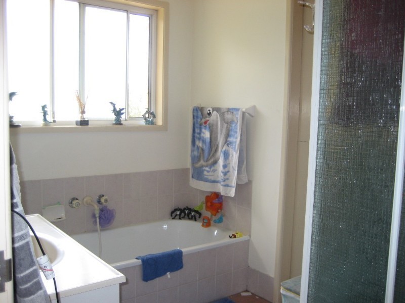 69 Radiata Court, Hillcrest QLD 4118