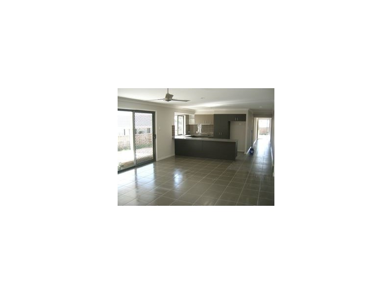 11 Juniper Street, Heathwood QLD 4110