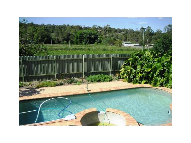 220 Rosia Road, Park Ridge QLD 4125