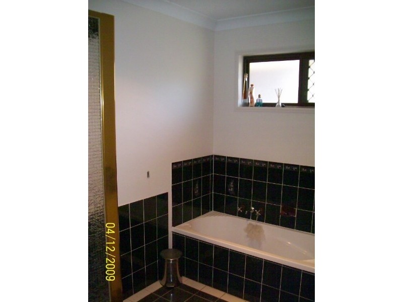 7 Maggie Court, Edens Landing QLD 4207