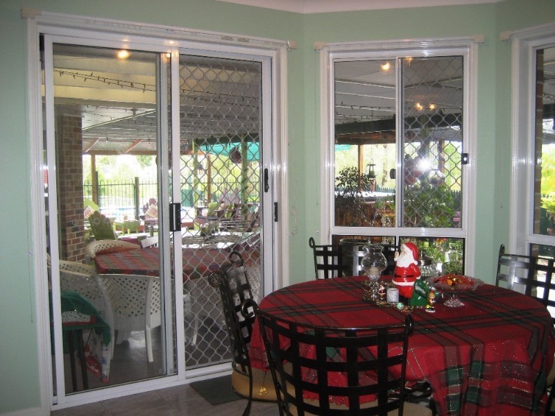 10 Acorus Court, Regents Park QLD 4118