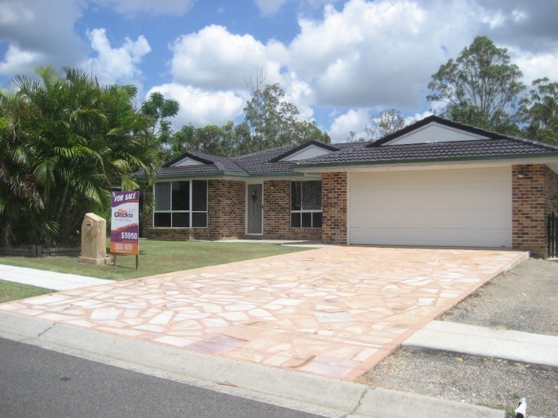 10 Acorus Court, Regents Park QLD 4118