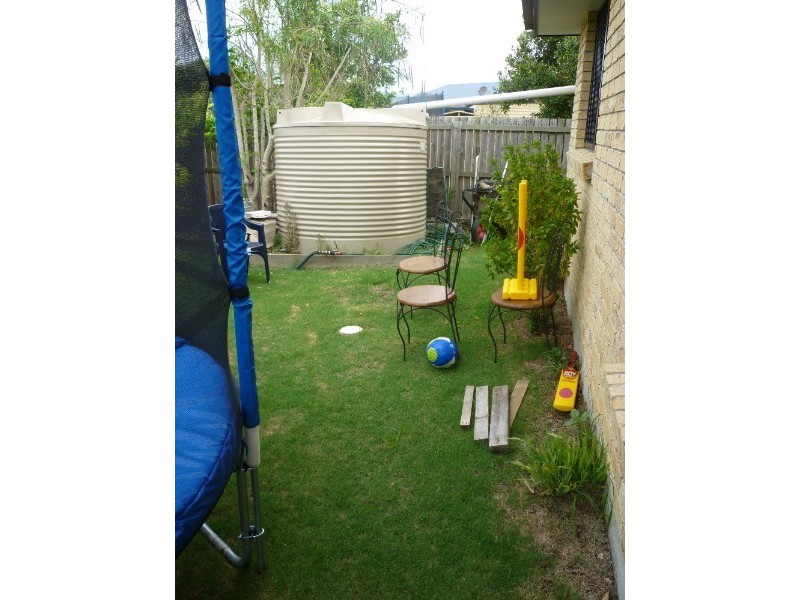 16 Lake Cooloola Court, Logan Reserve QLD 4133