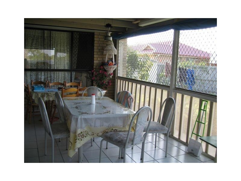 16 Lake Cooloola Court, Logan Reserve QLD 4133