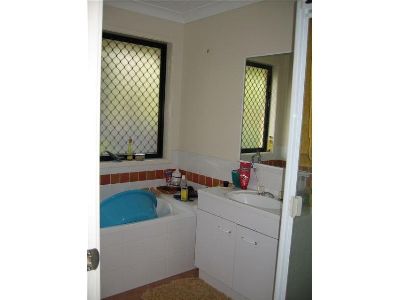 16 Lake Cooloola Court, Logan Reserve QLD 4133