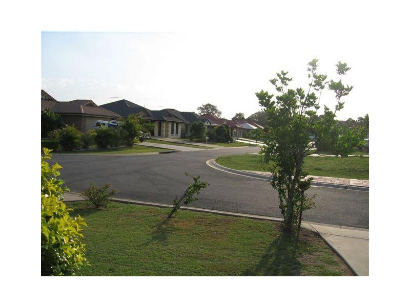 16 Lake Cooloola Court, Logan Reserve QLD 4133