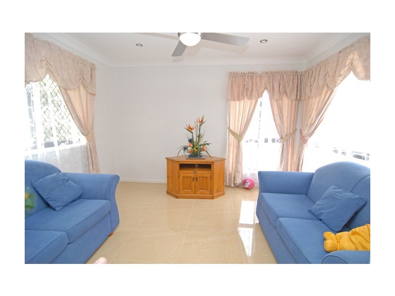 61 Alvine Drive, Eagleby QLD 4207