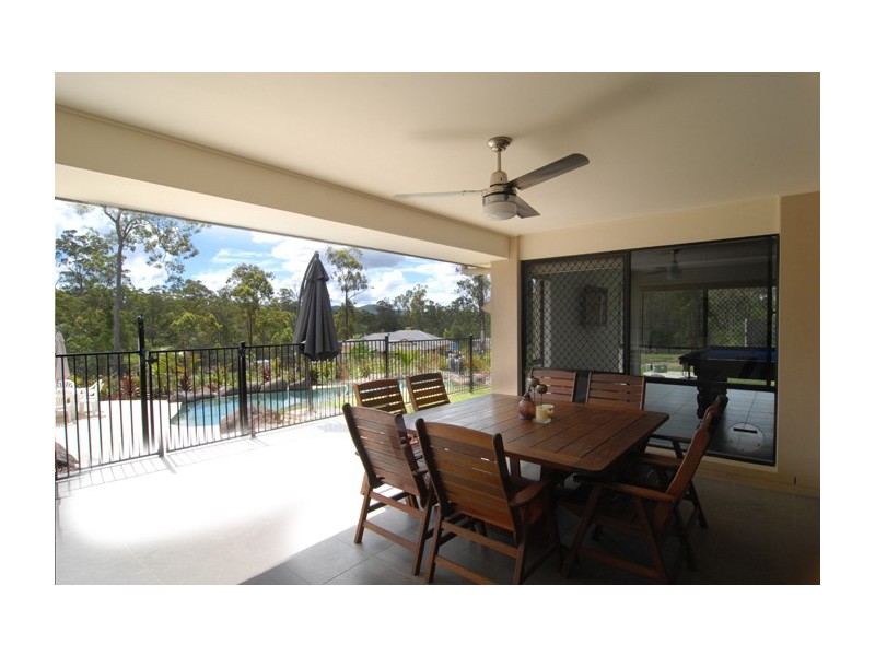 19-21 Pole Crescent, New Beith QLD 4124