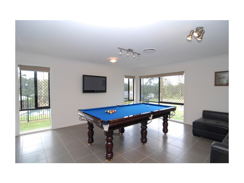 19-21 Pole Crescent, New Beith QLD 4124