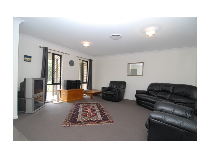 19-21 Pole Crescent, New Beith QLD 4124
