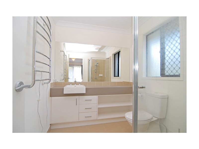 19-21 Pole Crescent, New Beith QLD 4124