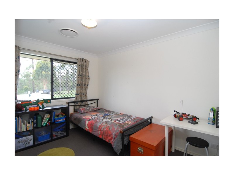 19-21 Pole Crescent, New Beith QLD 4124