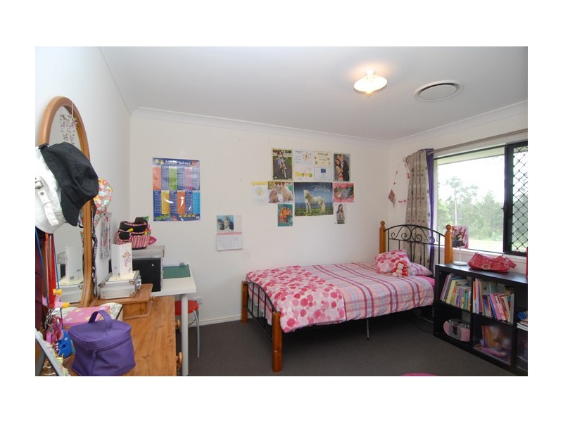 19-21 Pole Crescent, New Beith QLD 4124