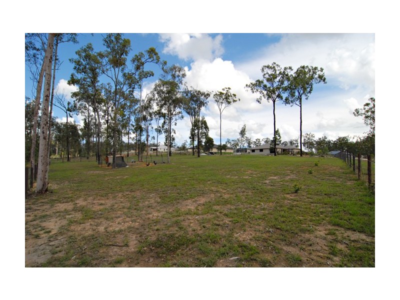 19-21 Pole Crescent, New Beith QLD 4124