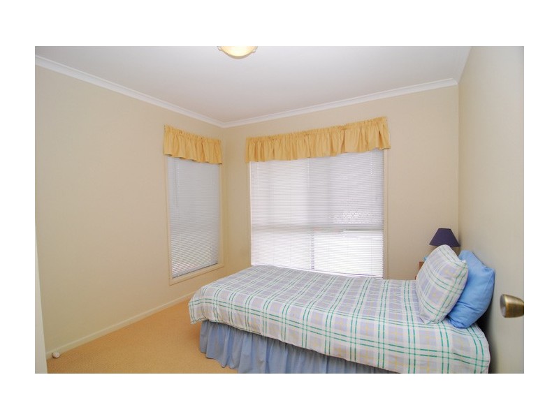 10 Aspen Court, Regents Park QLD 4118