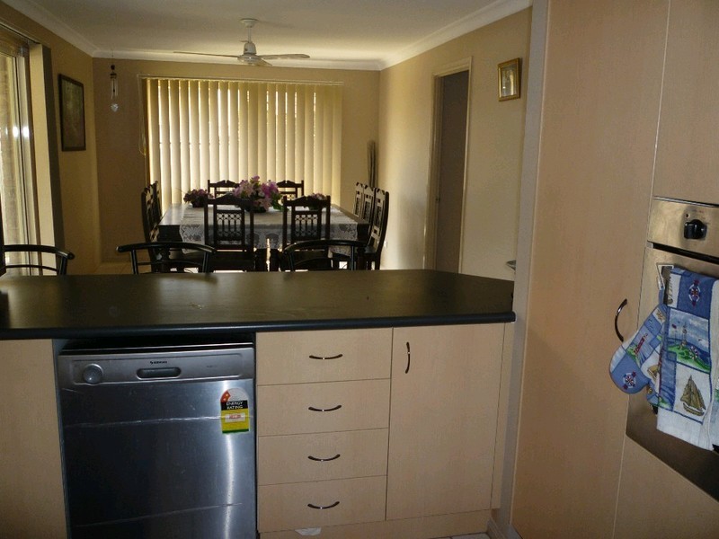 38 Lakeview Drive, Logan Reserve QLD 4133