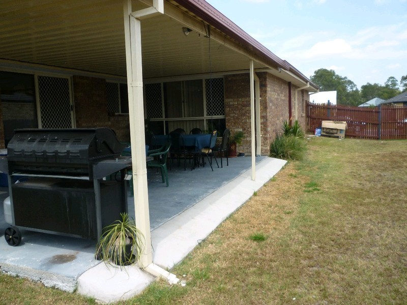 38 Lakeview Drive, Logan Reserve QLD 4133