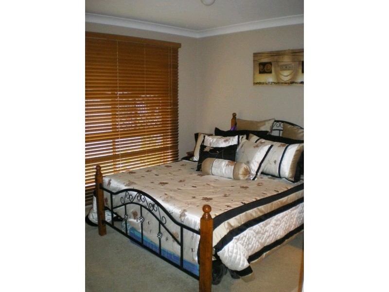 13 Acorus Court, Regents Park QLD 4118