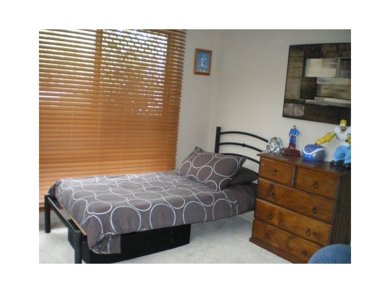 13 Acorus Court, Regents Park QLD 4118