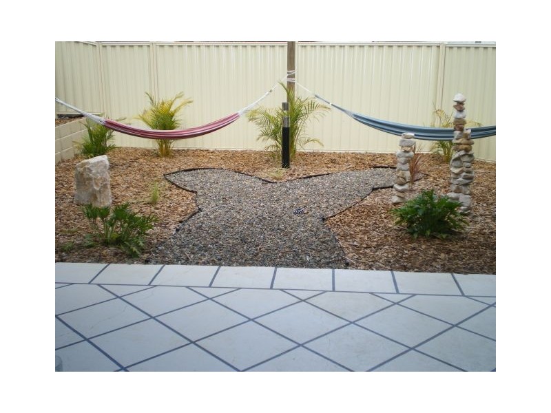 13 Acorus Court, Regents Park QLD 4118