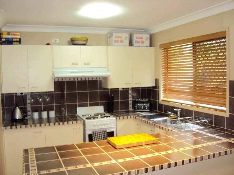 13 Acorus Court, Regents Park QLD 4118