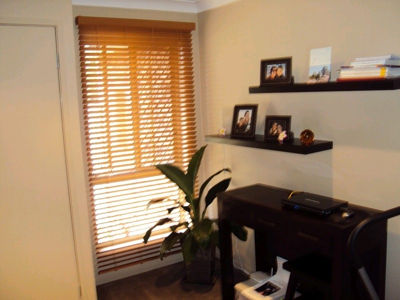 13 Acorus Court, Regents Park QLD 4118
