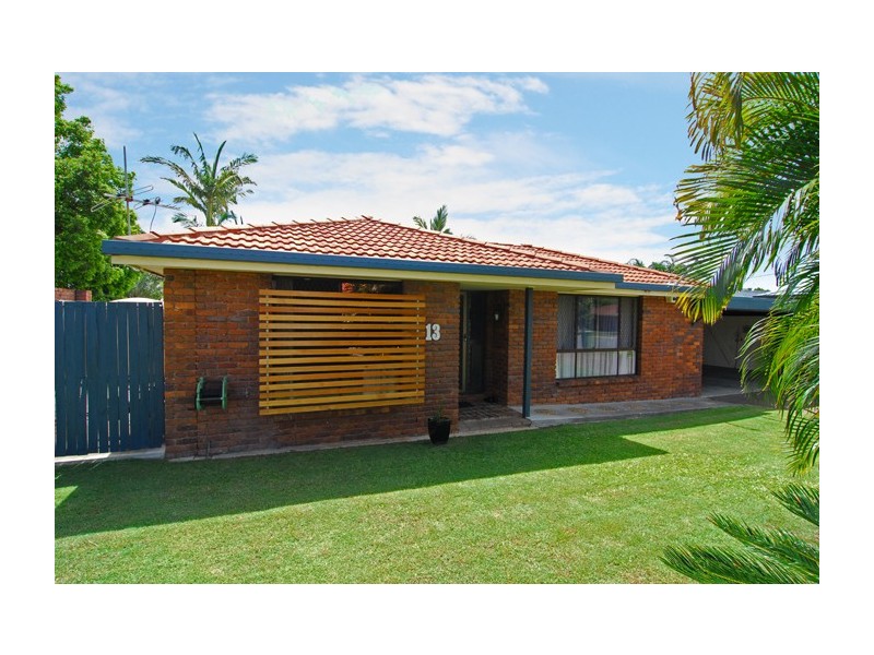 13 Newburn St, Hillcrest QLD 4118
