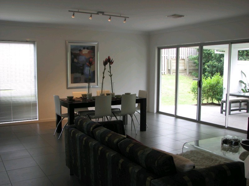 10 Hunter Close, Calamvale QLD 4116