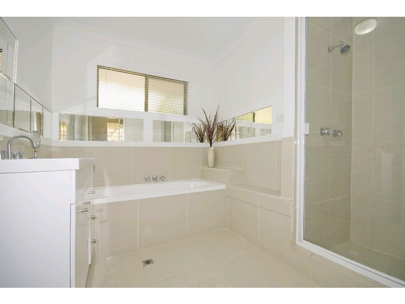 6-8 Blyth Court, Forestdale QLD 4118