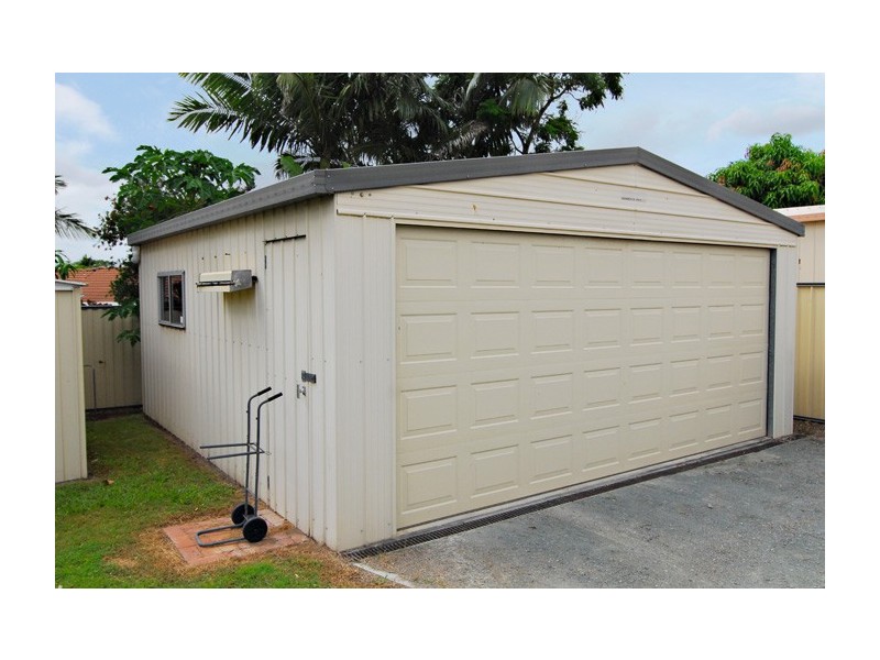 18 Peverell Street, Hillcrest QLD 4118