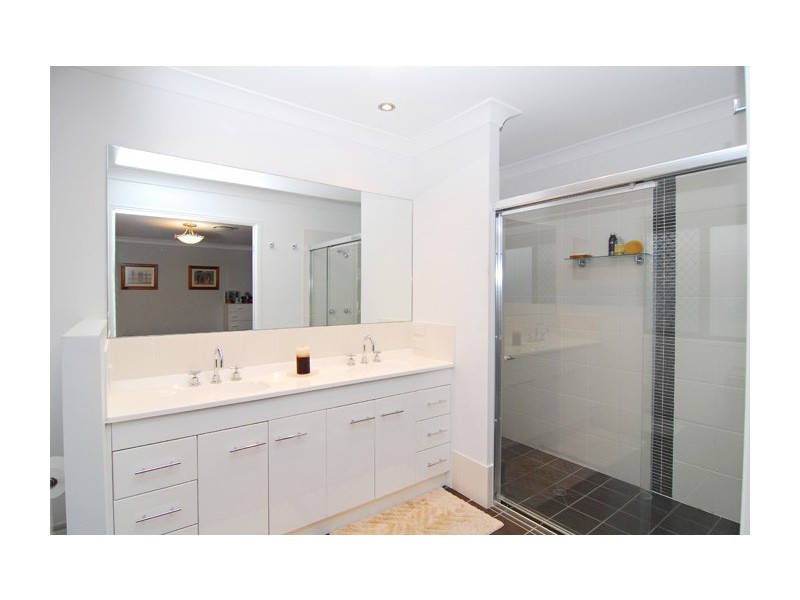151 Lake Eyre Crescent, Parkinson QLD 4115