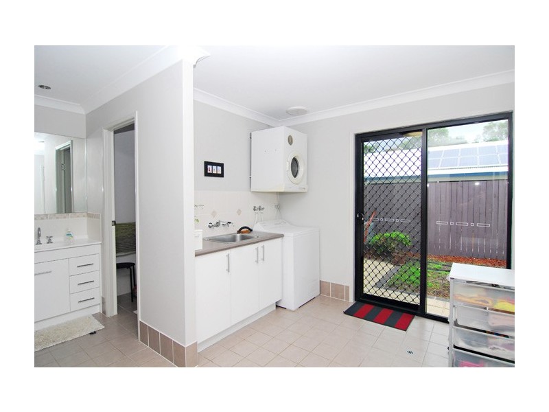 151 Lake Eyre Crescent, Parkinson QLD 4115