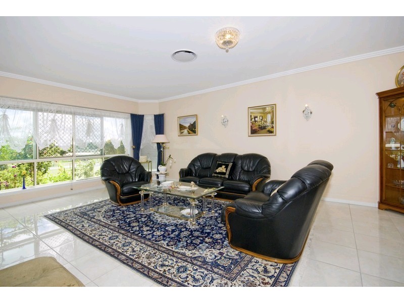 8 Sir Tristram Court, Jimboomba QLD 4280