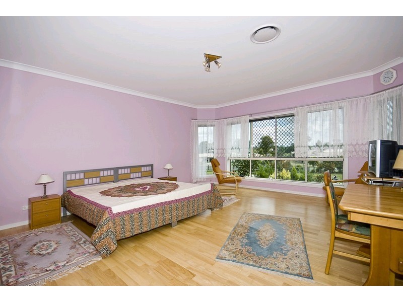 8 Sir Tristram Court, Jimboomba QLD 4280