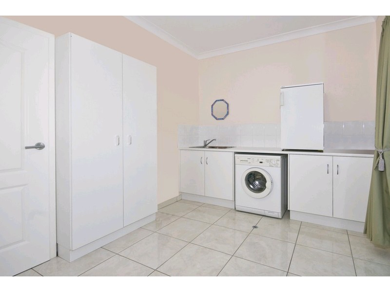 8 Sir Tristram Court, Jimboomba QLD 4280