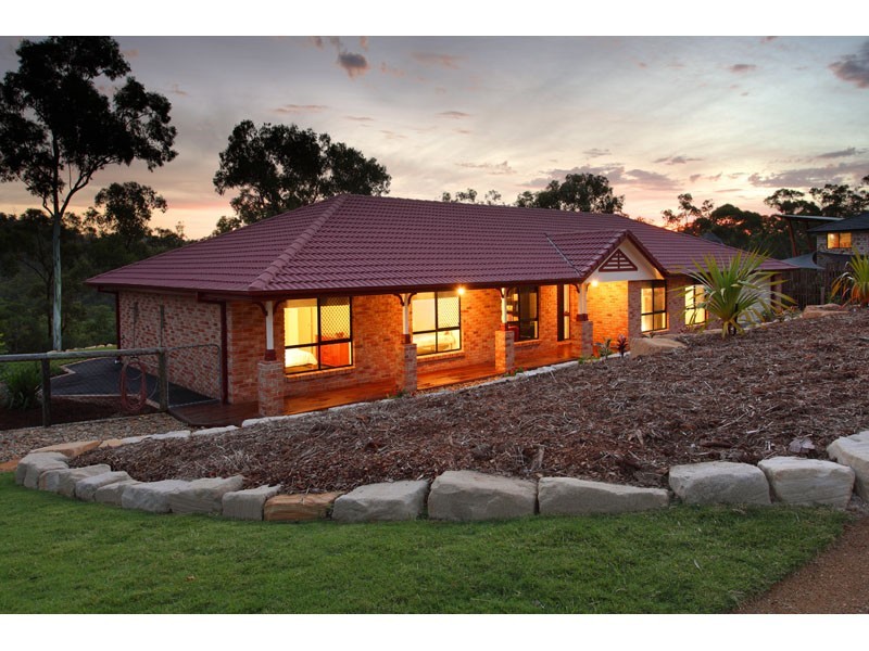 85 Wuraga Road, Bahrs Scrub QLD 4207