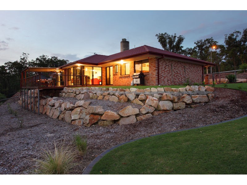 85 Wuraga Road, Bahrs Scrub QLD 4207