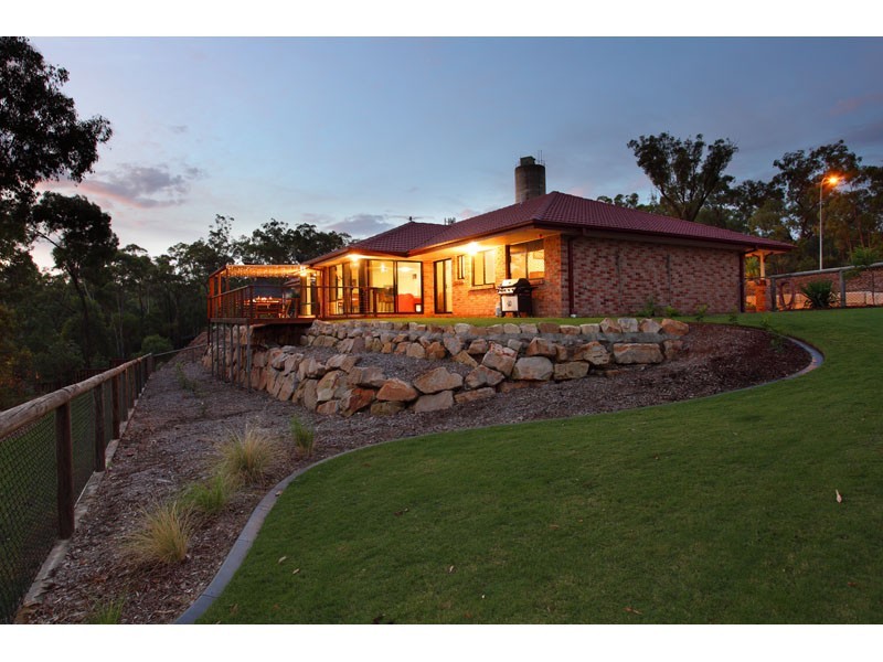 85 Wuraga Road, Bahrs Scrub QLD 4207