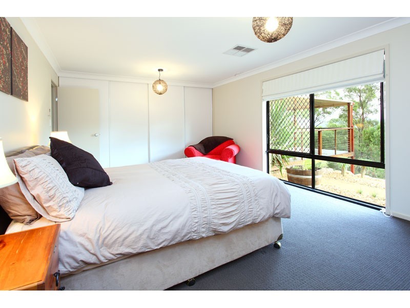 85 Wuraga Road, Bahrs Scrub QLD 4207