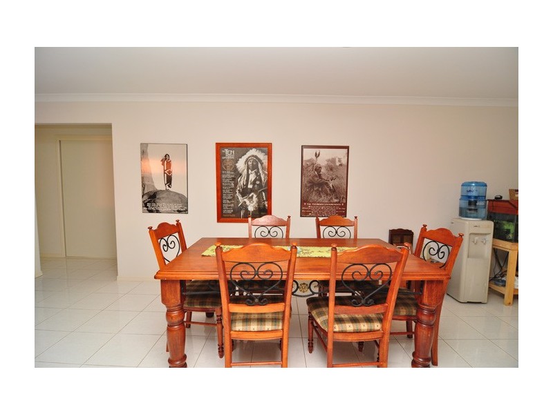 27 Gippsland Place, Calamvale QLD 4116