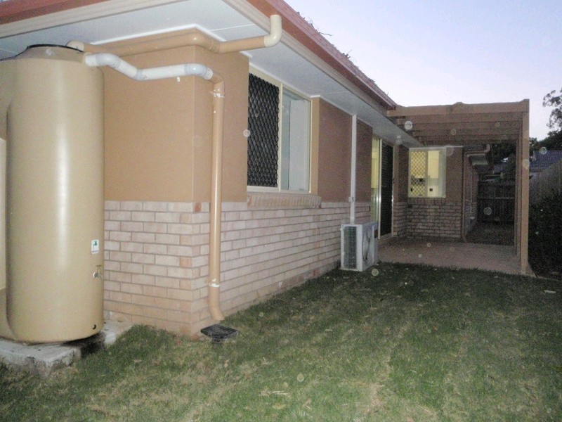 27 Gippsland Place, Calamvale QLD 4116