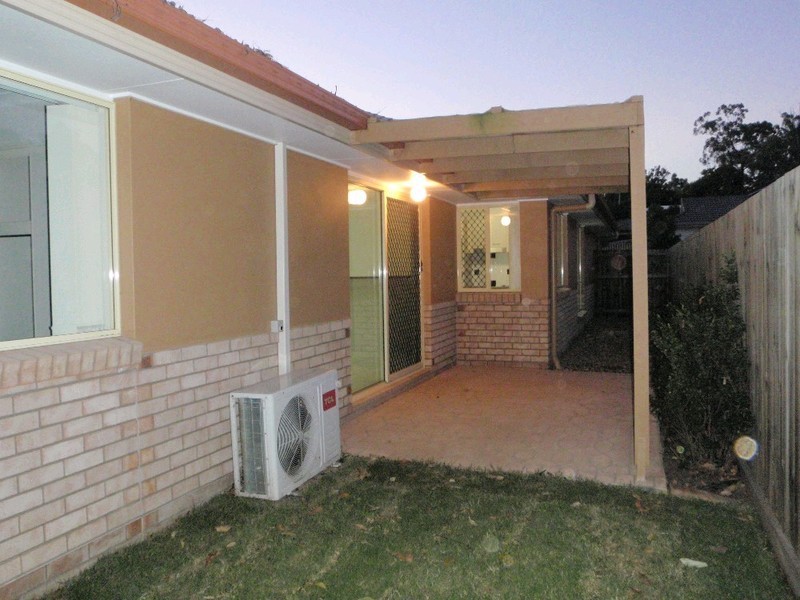 27 Gippsland Place, Calamvale QLD 4116