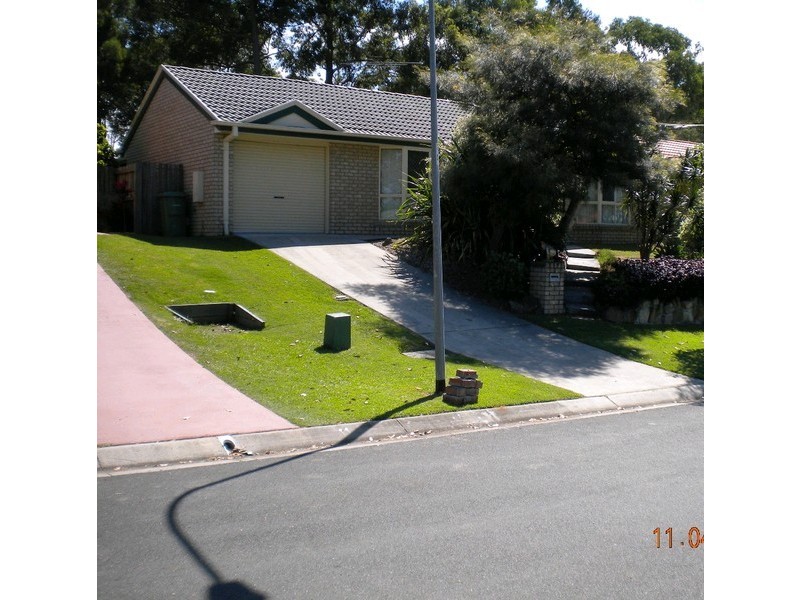 8 Isaac Court, Hillcrest QLD 4118