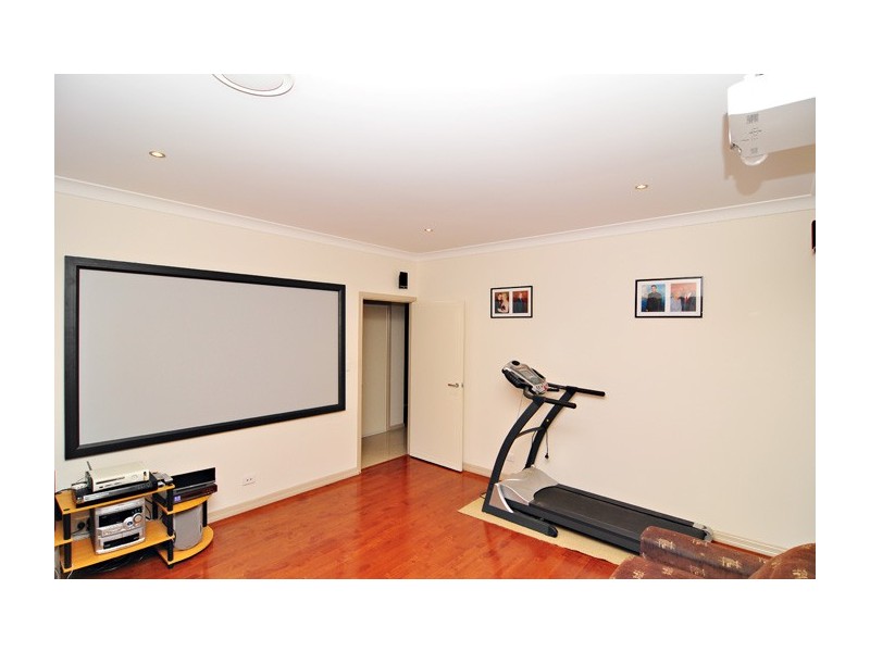 8 May Street, Parkinson QLD 4115