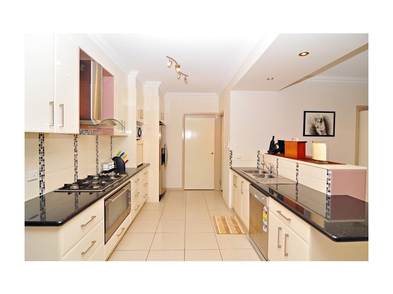 8 May Street, Parkinson QLD 4115