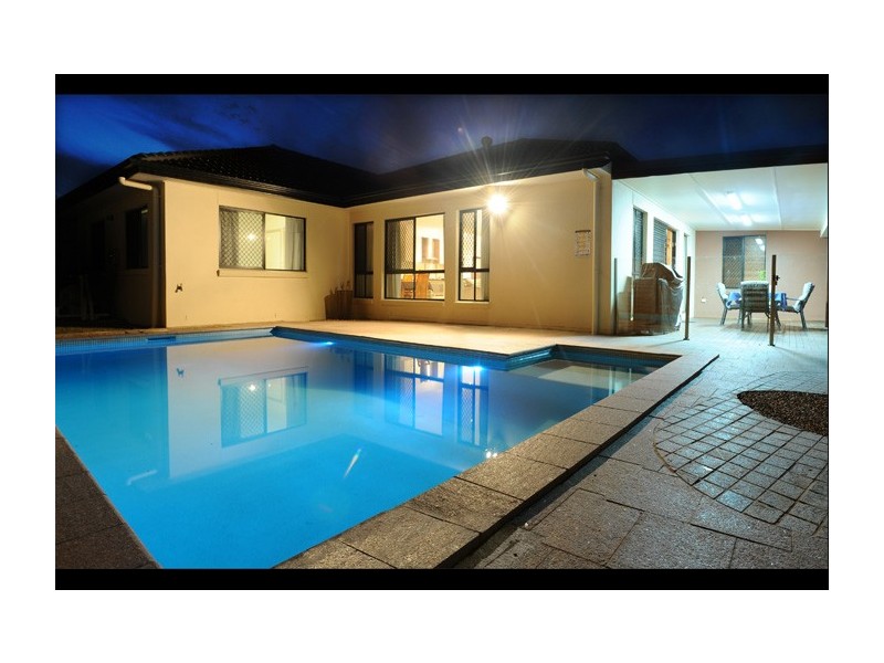 8 May Street, Parkinson QLD 4115