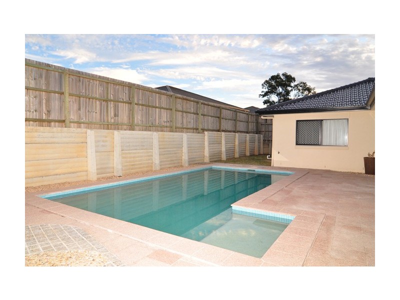 8 May Street, Parkinson QLD 4115