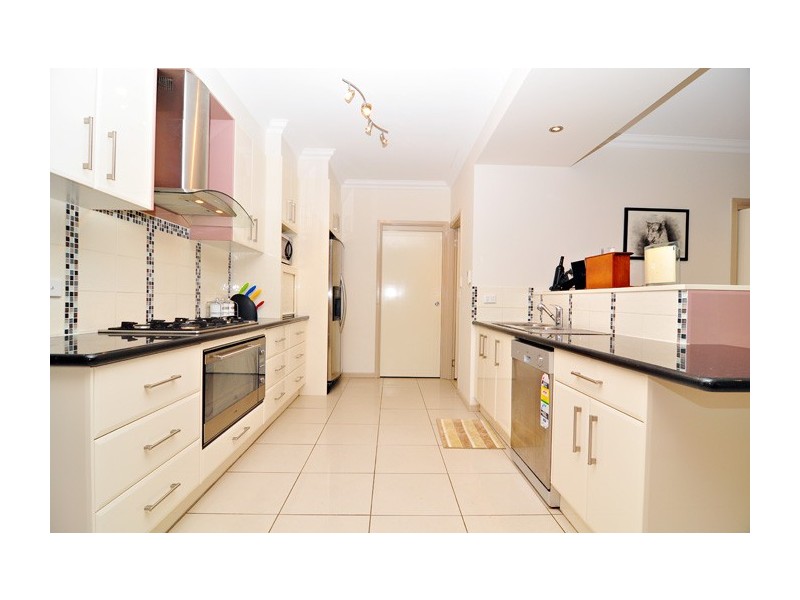 8 May Street, Parkinson QLD 4115